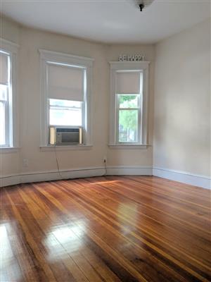 179 College Ave, Tufts