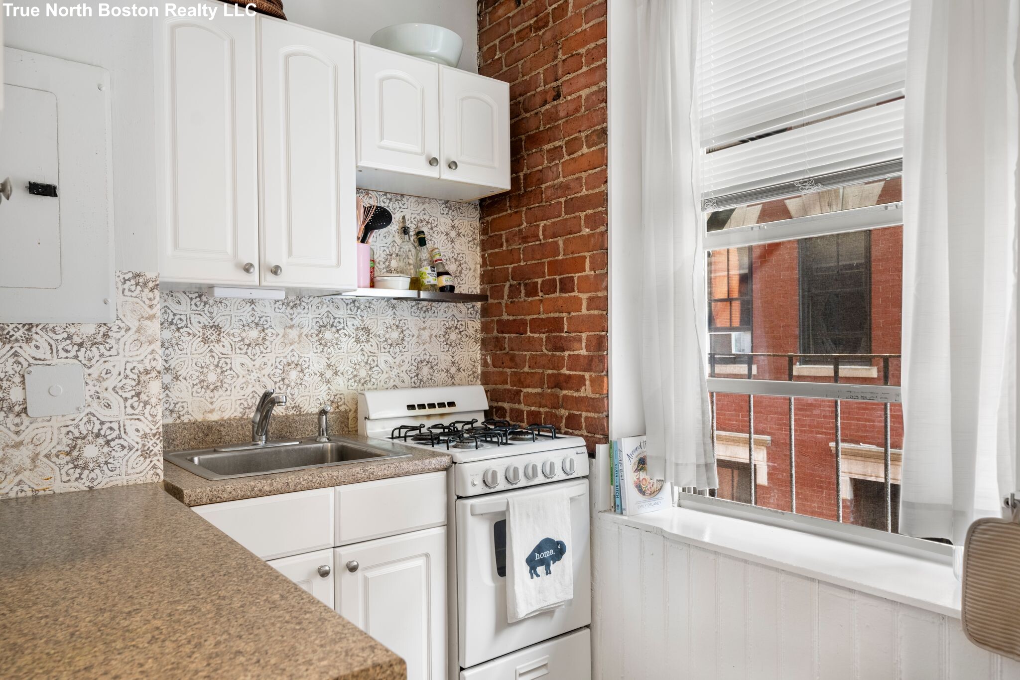 11 Unity St, North End