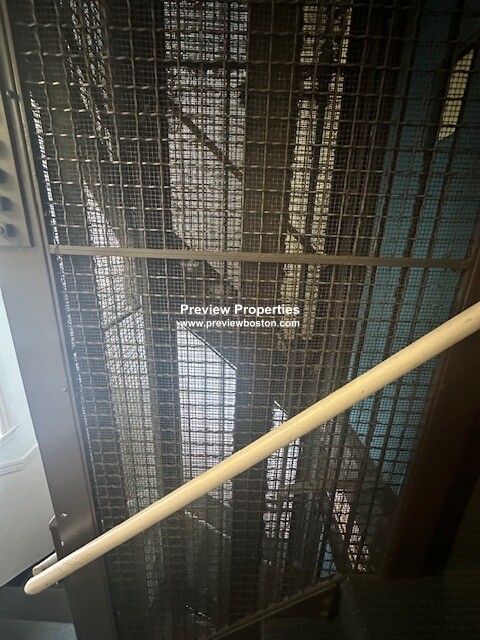 70 Strathmore Rd, Brighton