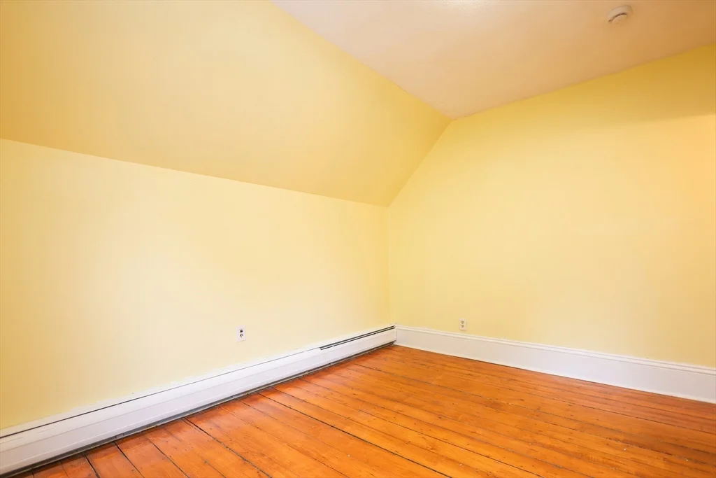 12 Nelson St , Ma 02169, Quincy