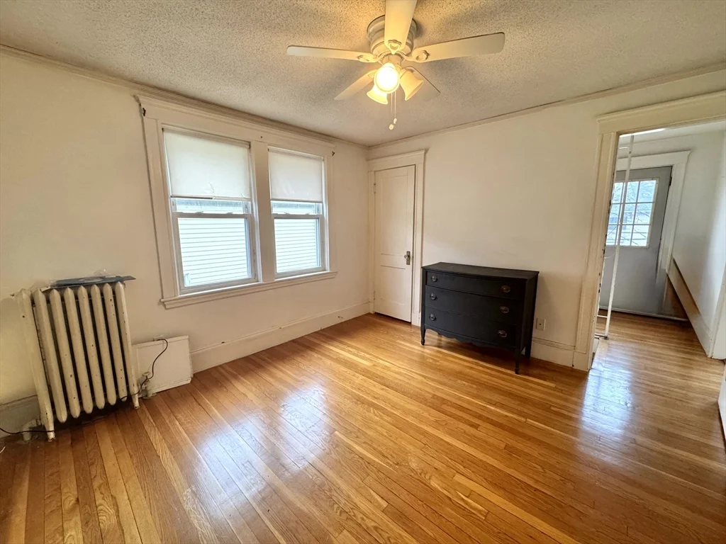 35 Flett Rd, Belmont