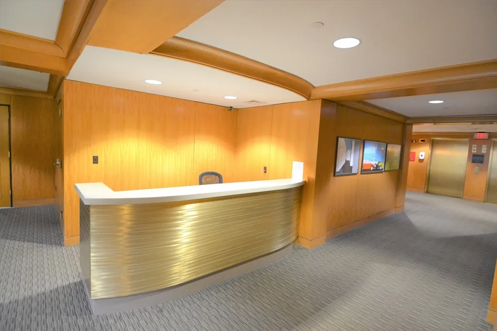 75 Peterborough St, Fenway