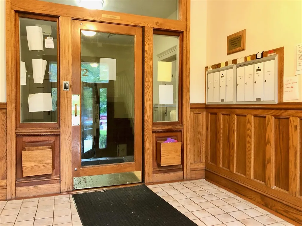 1872 Commonwealth Ave, Brighton