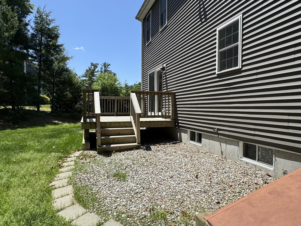 59 Wenham Rd, Carver