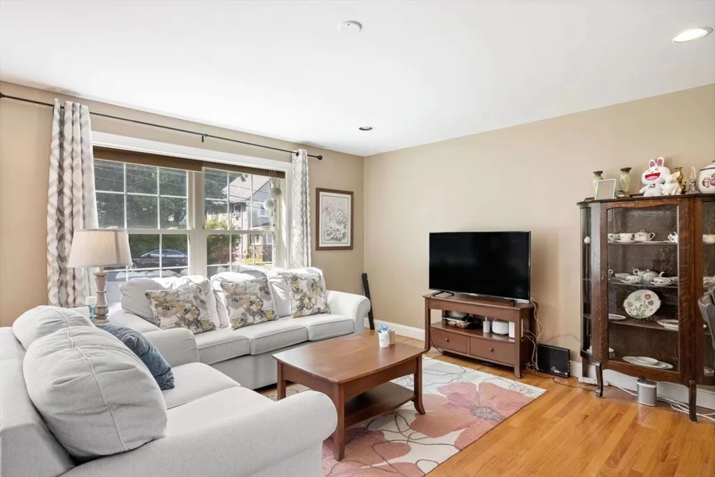 83 Orient, Arlington