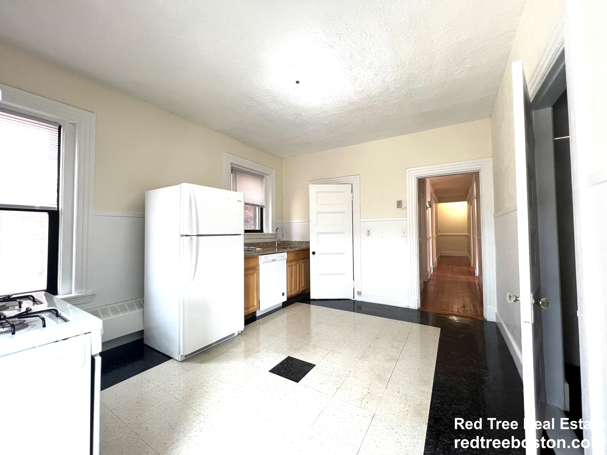 5 Glen Rd, Jamaica Plain