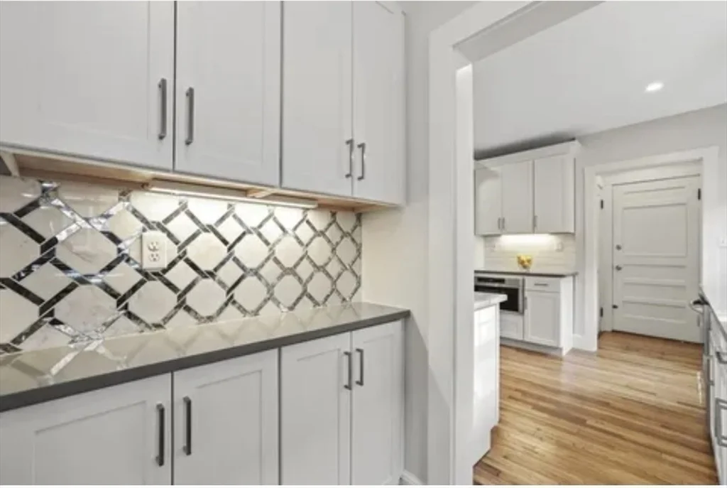 37 Gallivan Blvd, Mattapan