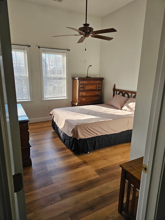 15 Des Moines, Quincy