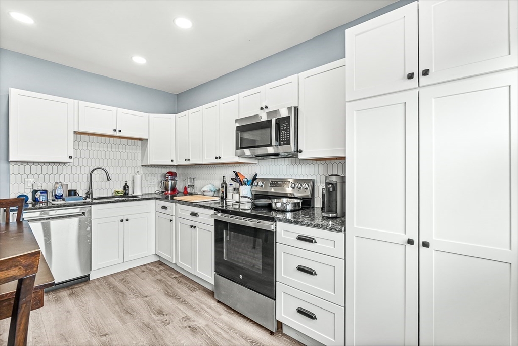 91 Third St, Medford