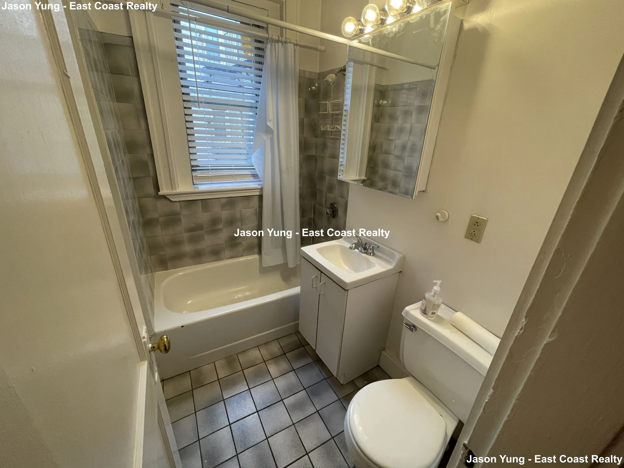 1677 Commonwealth Ave, Brighton