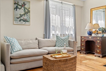 1 bed, 1.5 bath apartment for rent at 247 Beacon St Unit 1, Back Bay — photo 6 of 16