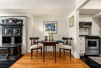 1 bed, 1.5 bath apartment for rent at 247 Beacon St Unit 1, Back Bay — photo 3 of 16