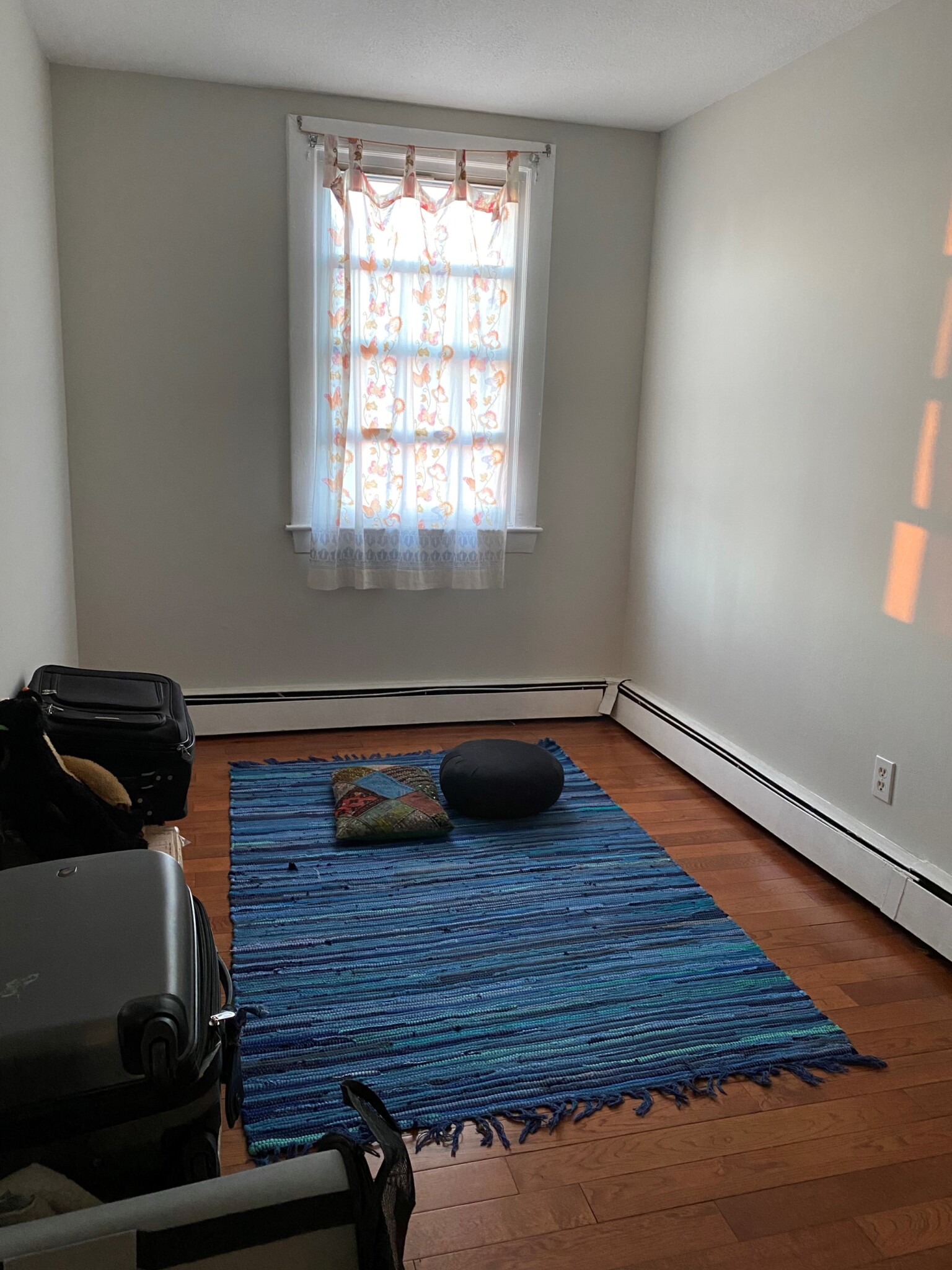 2 bed, 1 bath apartment for rent at 247 Bennington St Unit 3.,, East Boston — photo 2 of 4