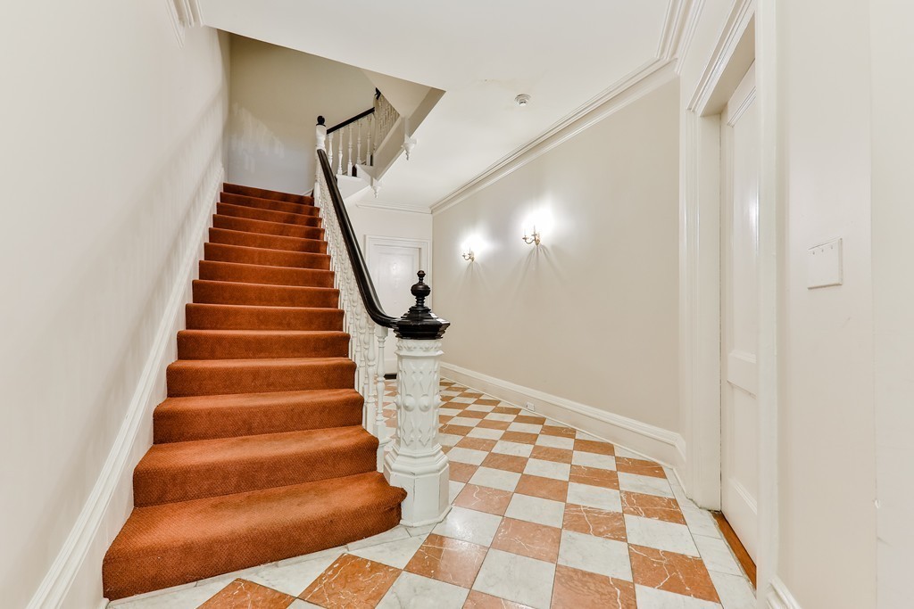 247 Beacon St, Back Bay