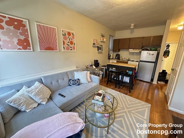 27 Garden St, Beacon Hill