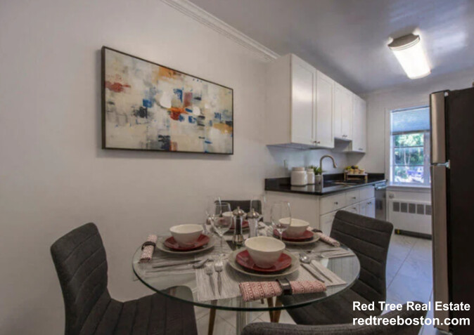 70 Saint Paul St, Coolidge Corner