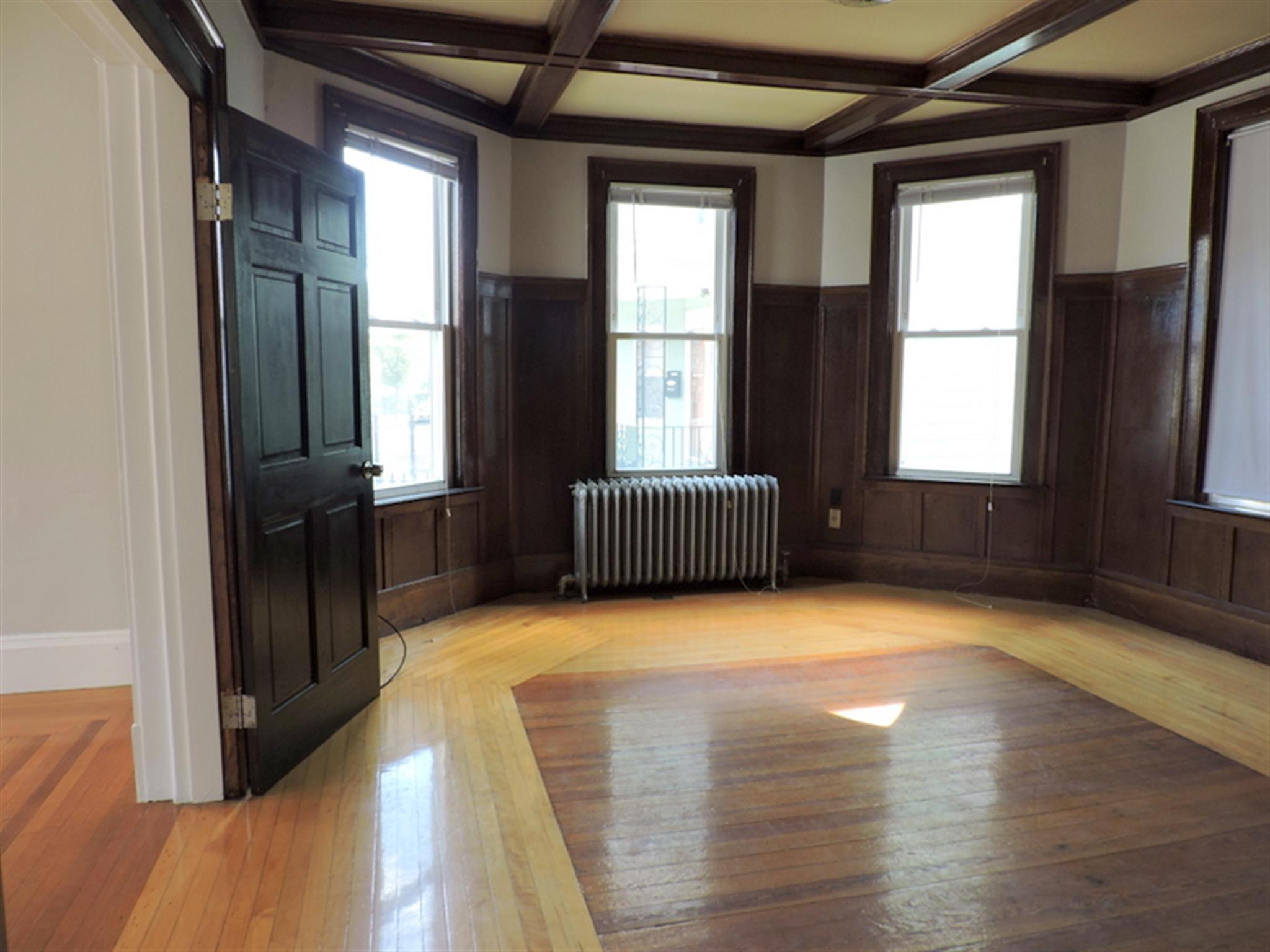 1.5 bed, 1 bath apartment for rent at 140 Holland St Unit 1, Davis Square — photo 2 of 10