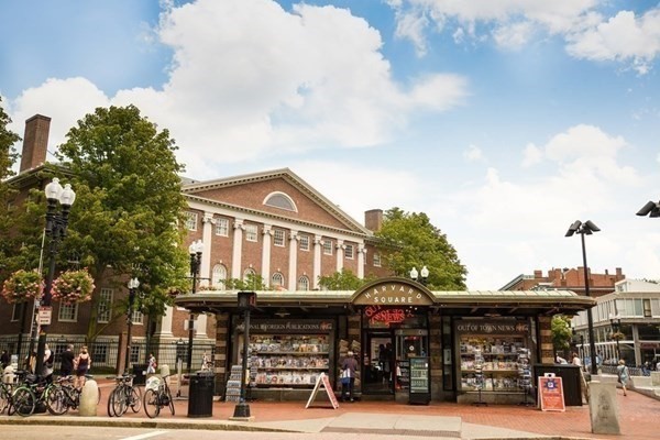 1001 Memorial Dr, Riverside