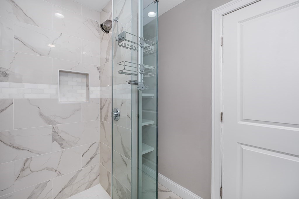 21 Bellevue Ave, Revere