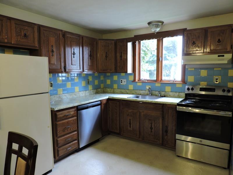 1.5 bed, 1 bath apartment for rent at 64 Thurston St Unit 1A, Winter Hill