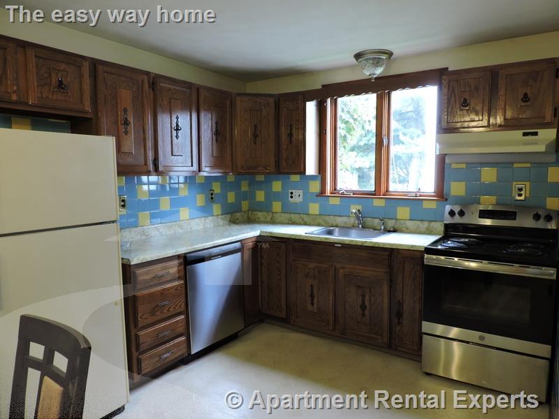 1.5 bed, 1 bath apartment for rent at 64 Thurston St Unit 1L, Winter Hill — photo 2 of 11