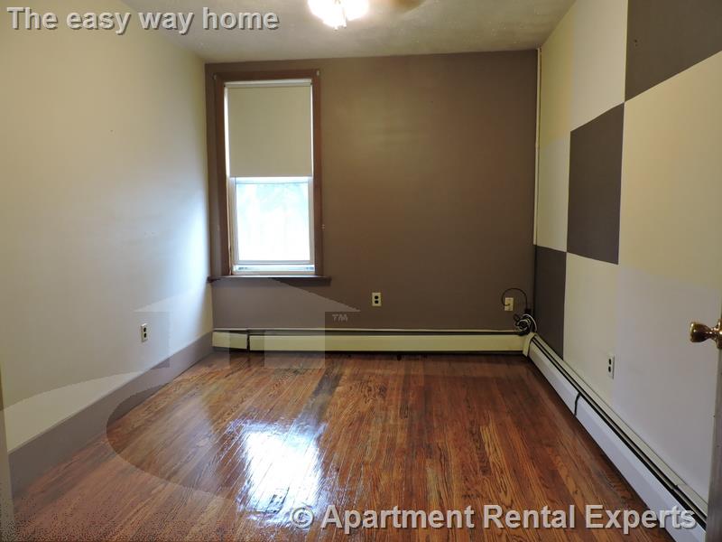 1.5 bed, 1 bath apartment for rent at 64 Thurston St Unit 1L, Winter Hill — photo 5 of 11