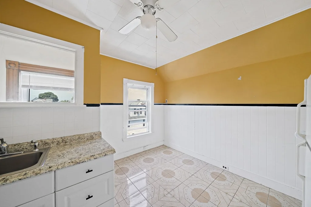 14 Stuart St, Everett