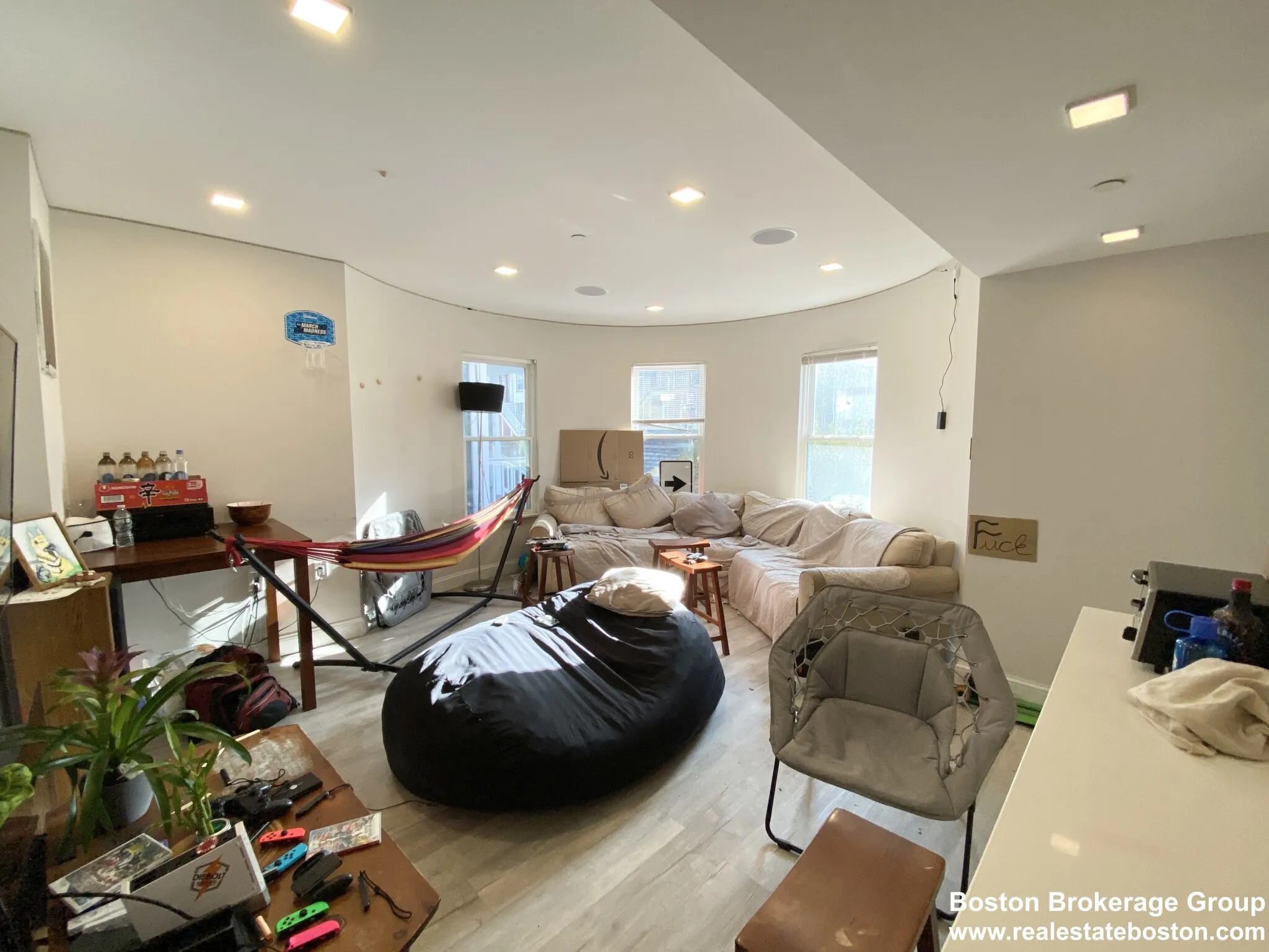 113 Hillside St, Mission Hill