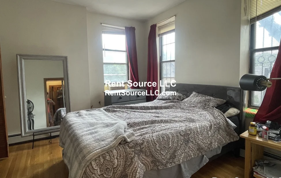 31 Fort Ave, Roxbury