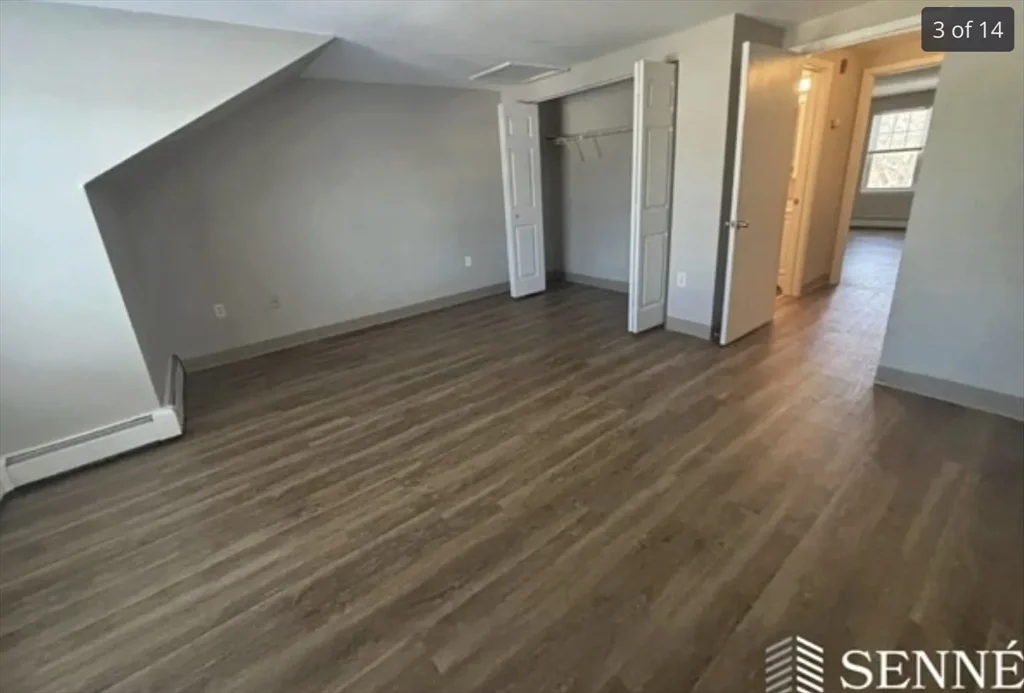 65 Frank's Ln, Hanover