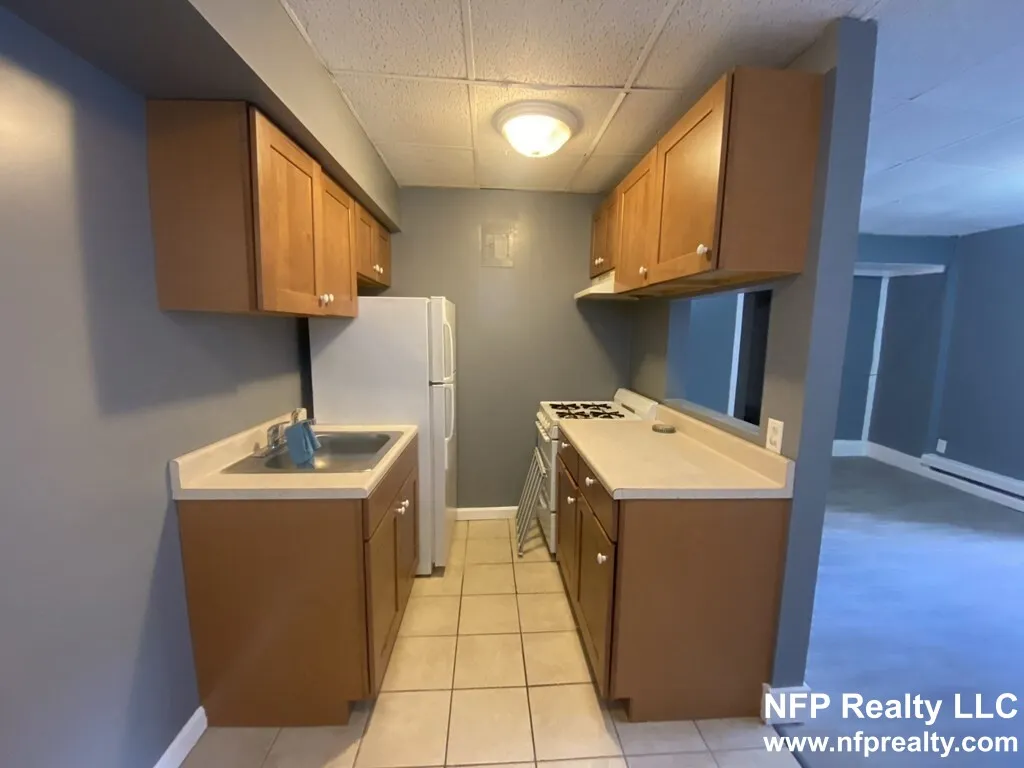 1064 Beacon St, Longwood