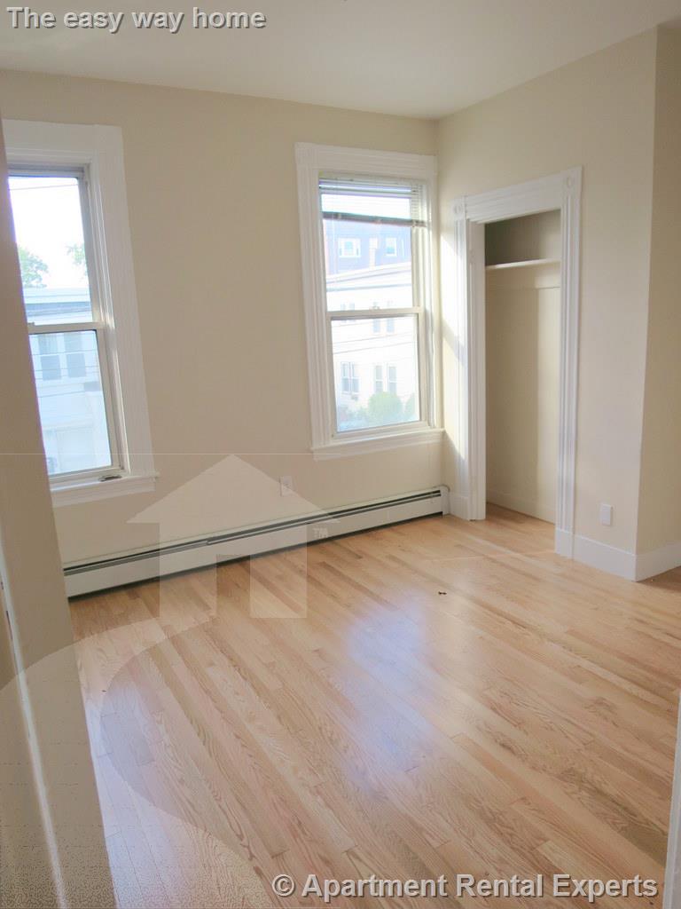 90 Norfolk St, Central Square