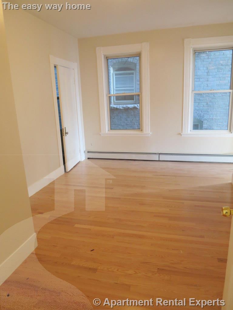 90 Norfolk St, Central Square