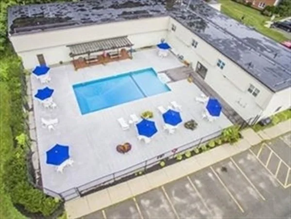 14 Maple Crest Cir, Holyoke