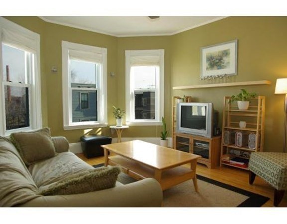 6 Bellflower St, Dorchester