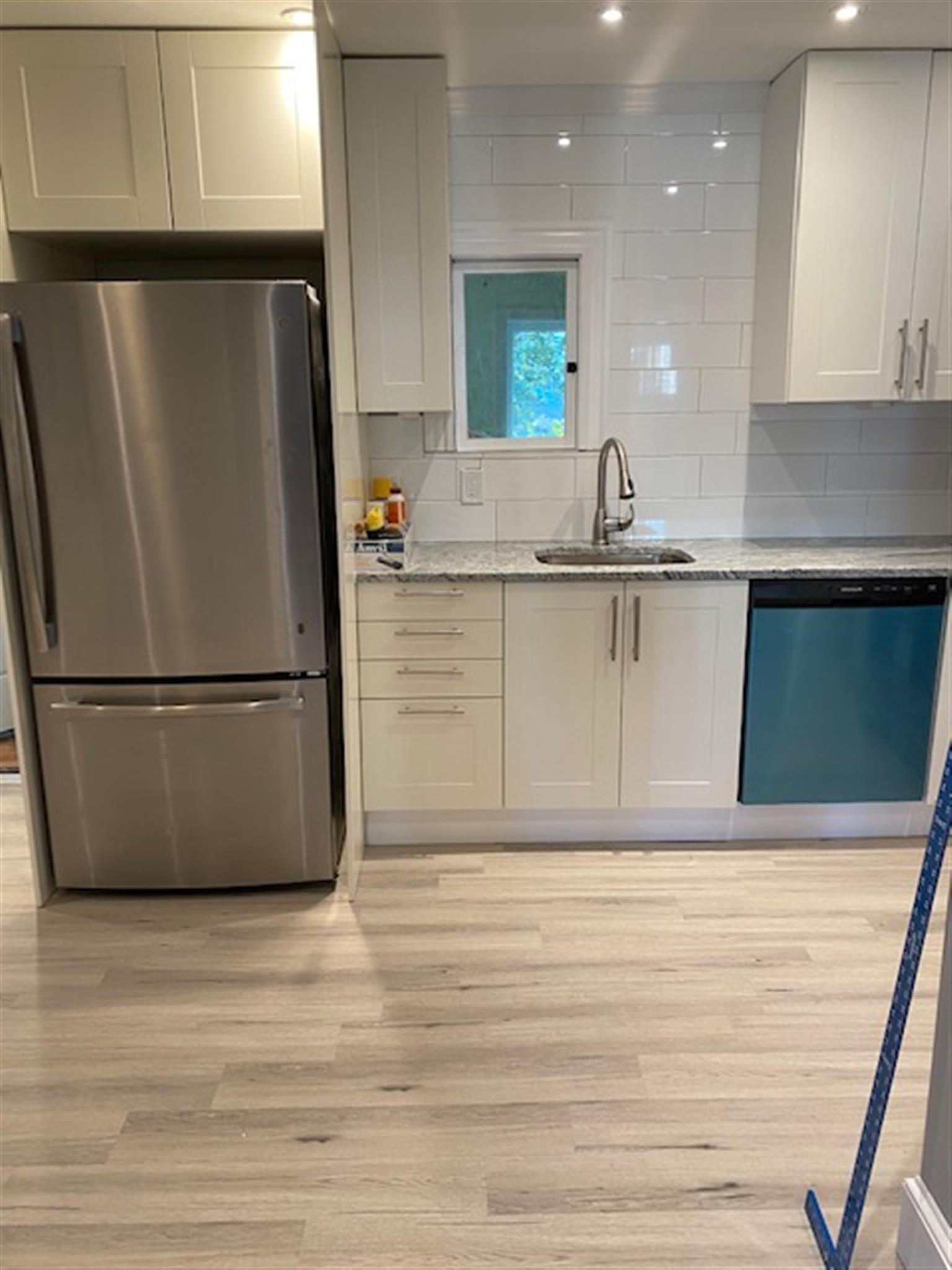 2 bed, 1 bath apartment for rent at 80 Vernon St Unit 80, Magoun Square — photo 2 of 16