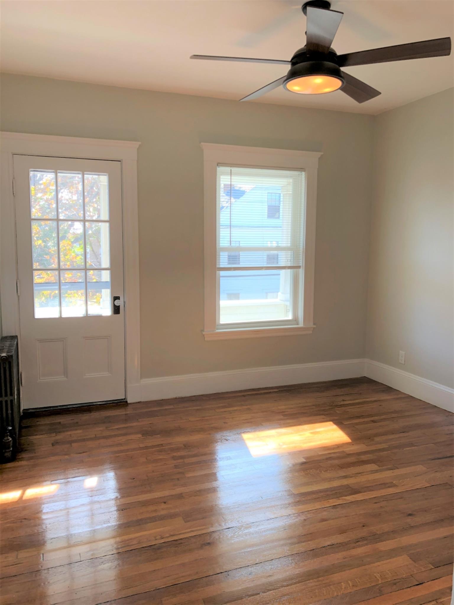 2.5 bed, 1 bath apartment for rent at 35 Pearl St Unit 35, Medford — photo 7 of 11