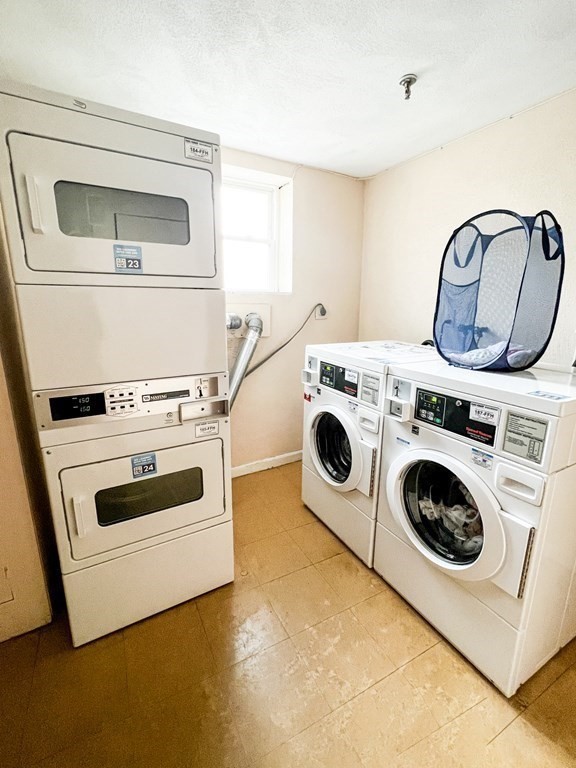 1427 Commonwealth Ave, Allston