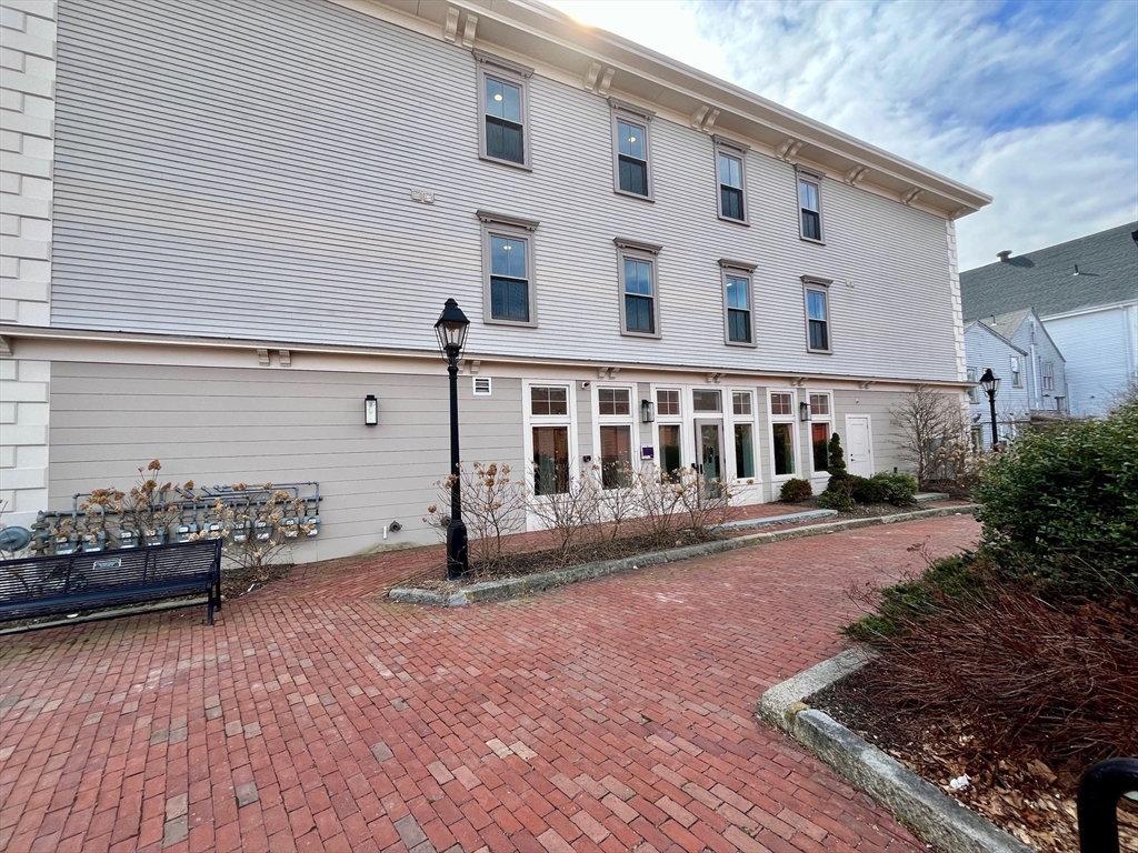 51 South St, Hingham