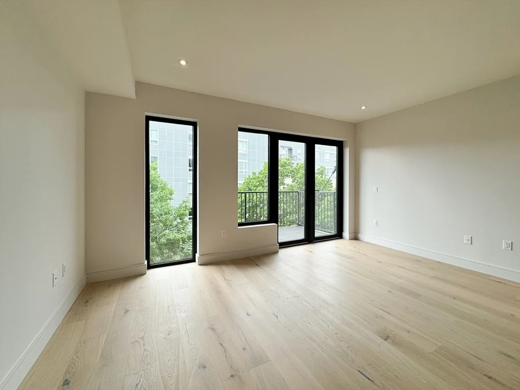 1 Nevins Hill Way, Brighton