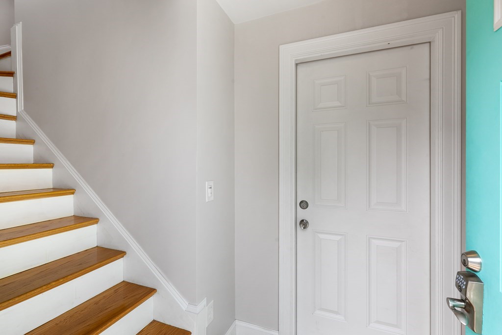 25 Beachland Ave, Revere Beach