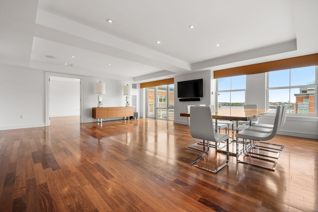 2 Battery Wharf, North End