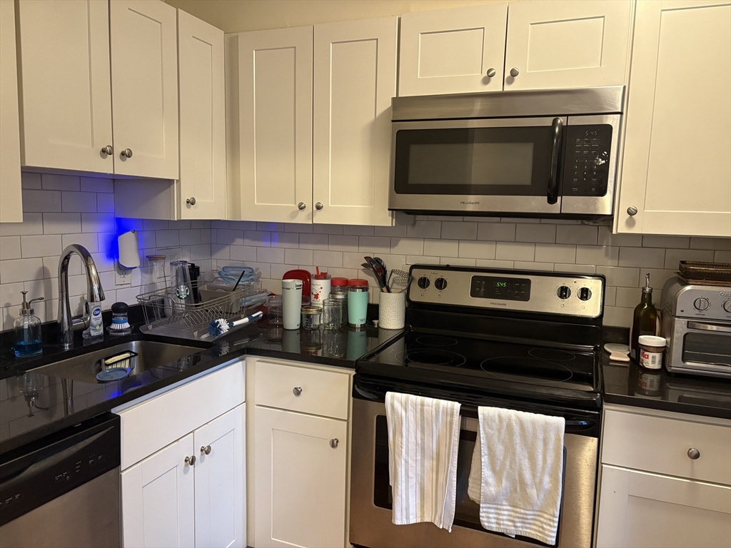 109-111 Tremont St, Brighton