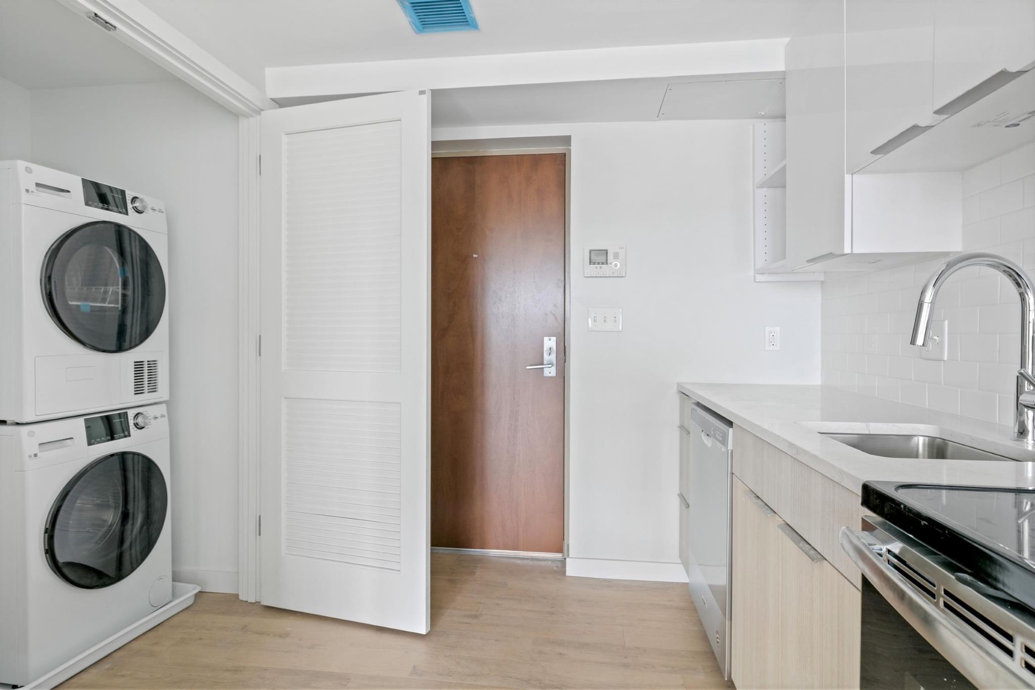 2 bed, 1 bath apartment for rent at 10 Soden St Unit 401, Central Square — photo 3 of 14