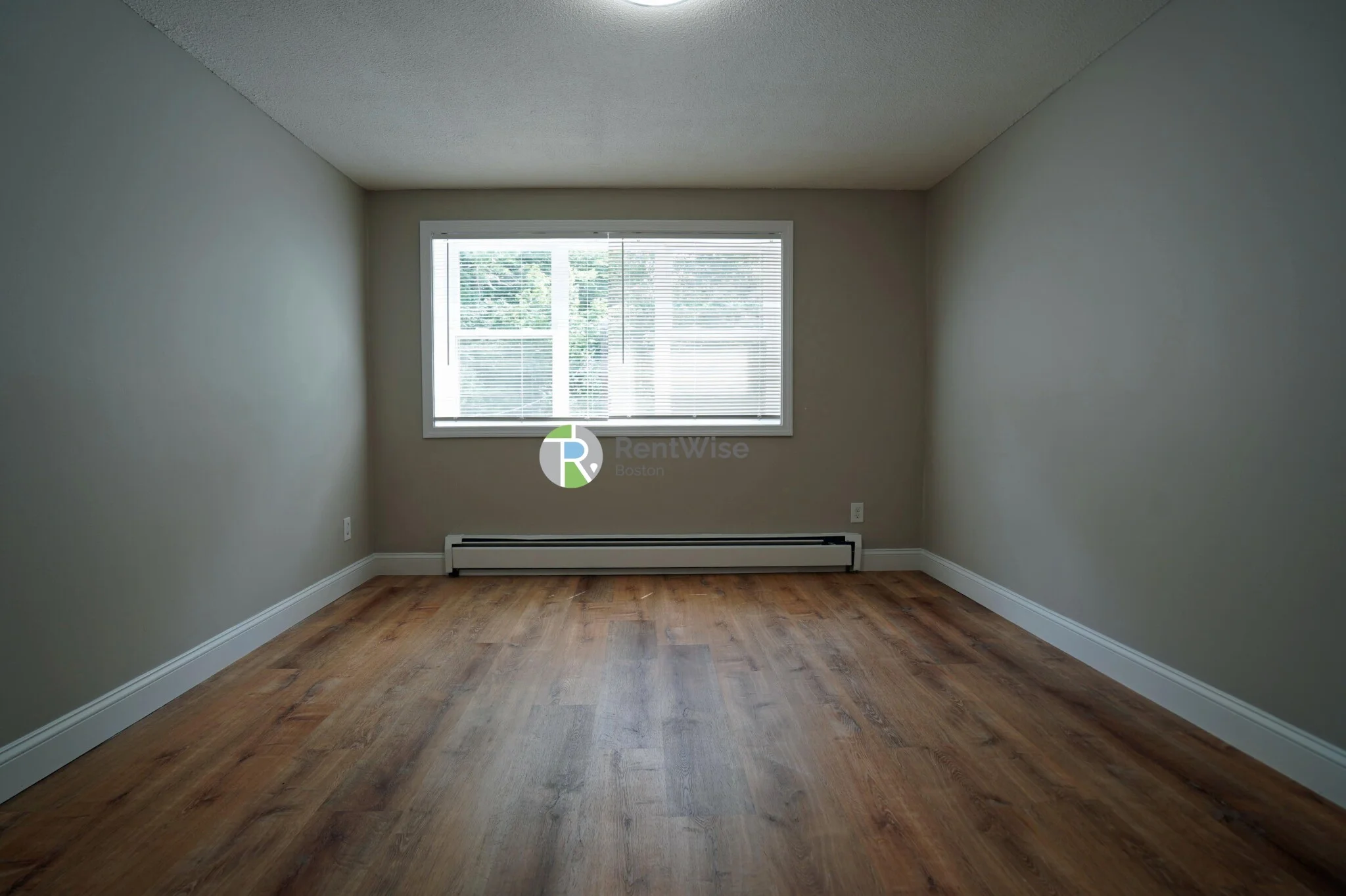 979 Fellsway West, Medford