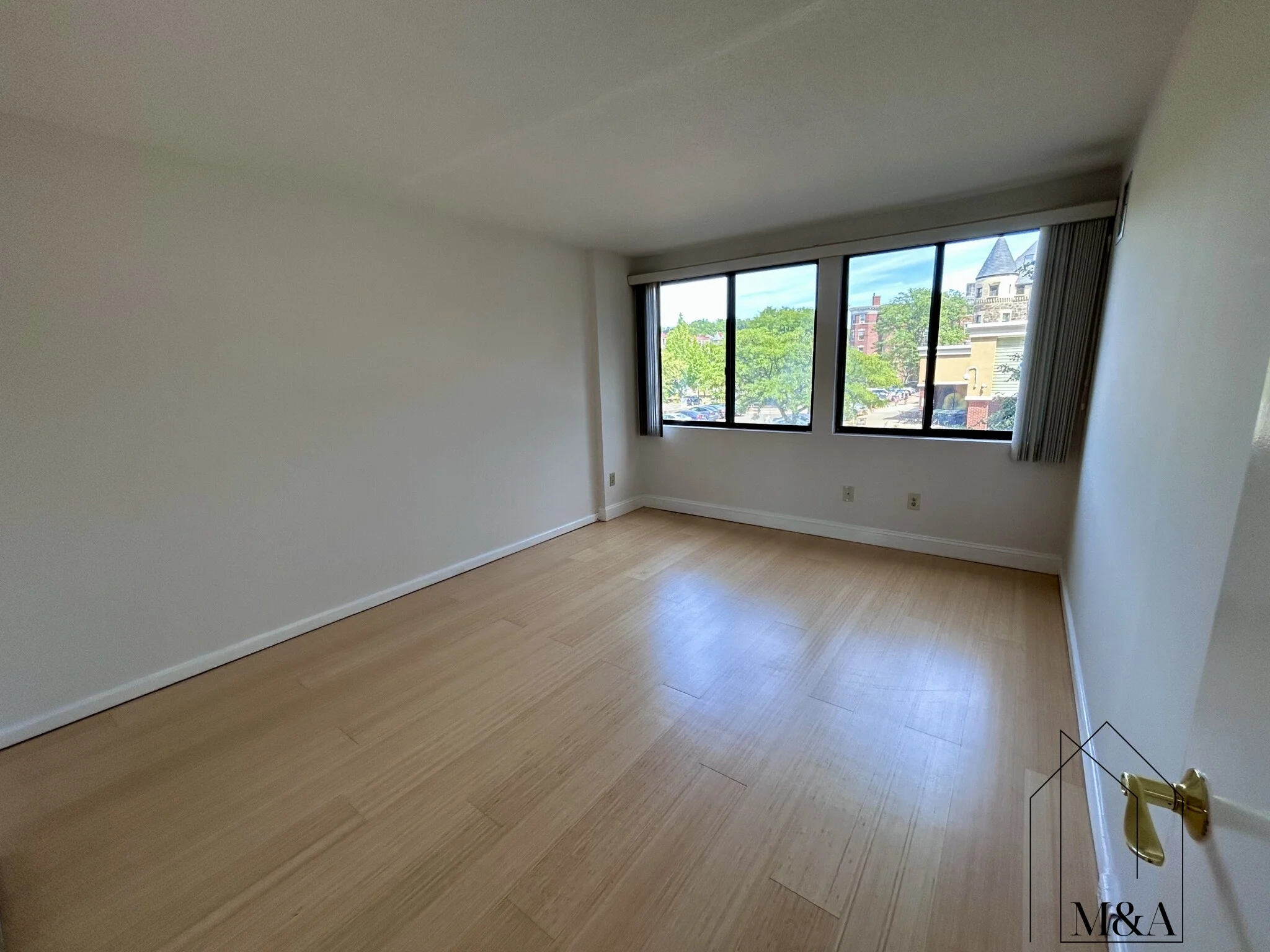 1731 Beacon St, Brookline