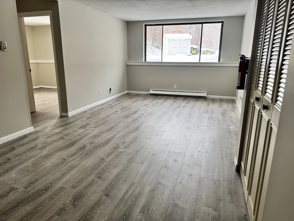 320 Elm St, Southbridge