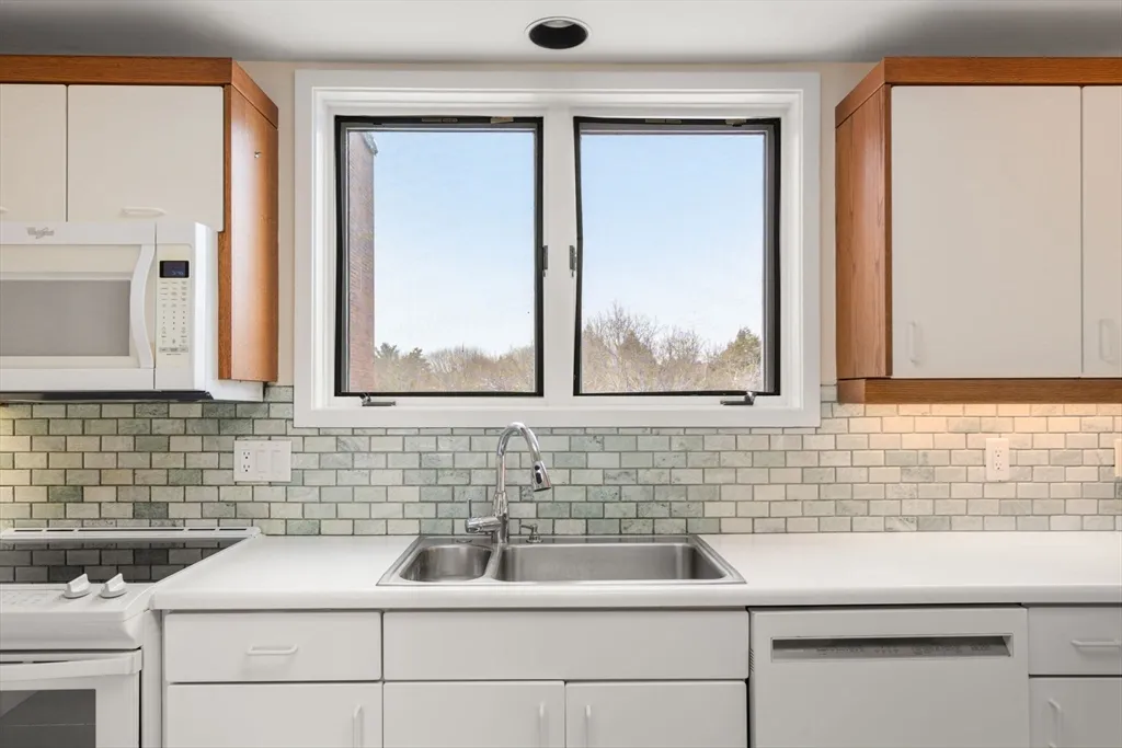 241 Perkins St, Jamaica Plain