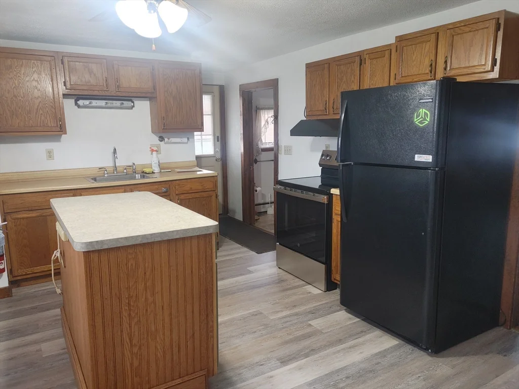 65 East St, North Attleboro