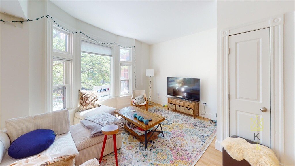 5 Davis Ave, Emerson Gardens